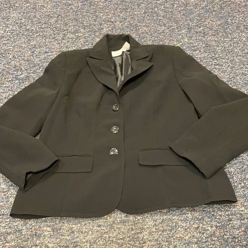 Alfred Dunner Black Blazer sz. 10